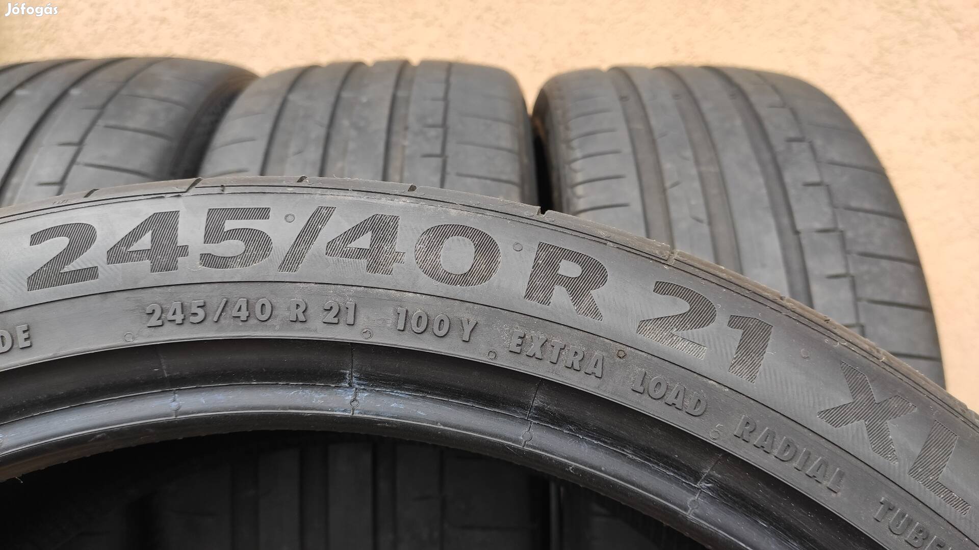 4db 245/40R21 245/40/21 245/40 R21 245/40 21