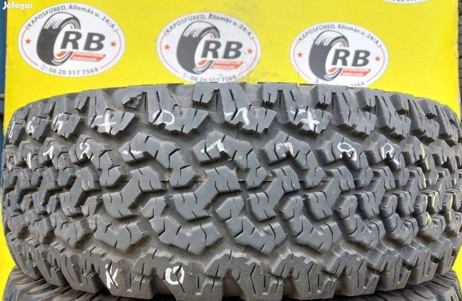 4db 265/70 r17 Bfgoodrich gumi 2013, 9-10mm 45000ft/db