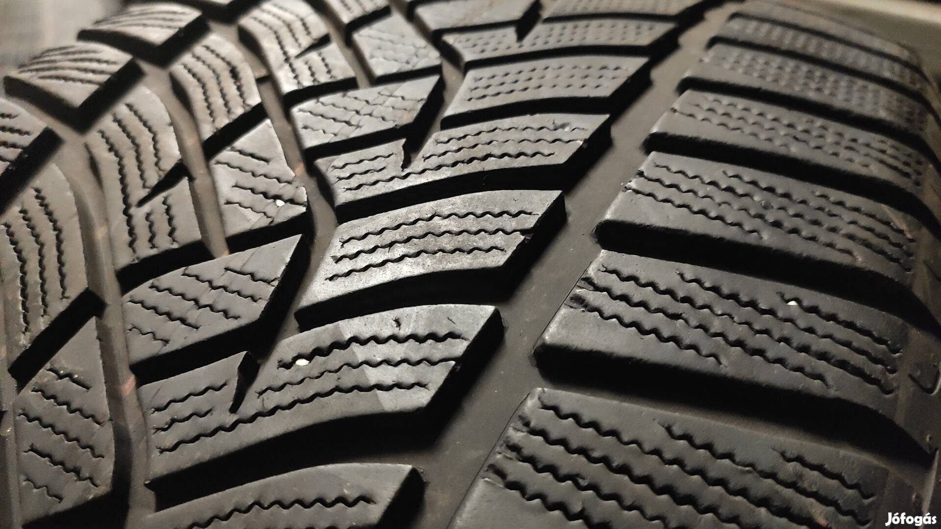 4db 275/40R21 275/40 R21 275/40 21 275/40/21