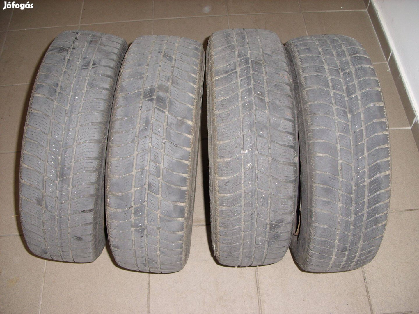 4db 4X100 ET42 lemezfelni 175/65 R14 Barum Polaris 3 téligumival