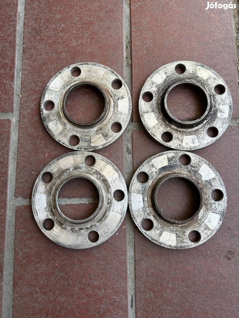 4db 5x112 nyomtávszélesítő 1cm