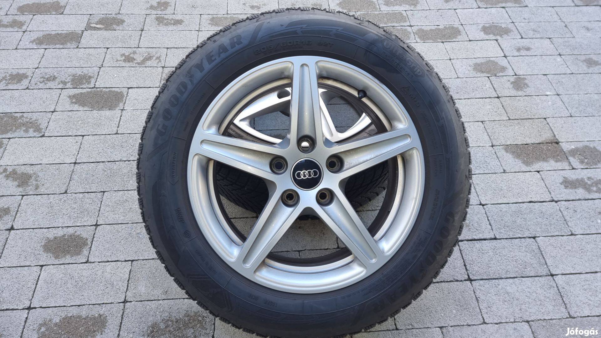 4db AUDI Alufelni gyári 16"-os 2023-as A4 E7Jx16H2-N ET35