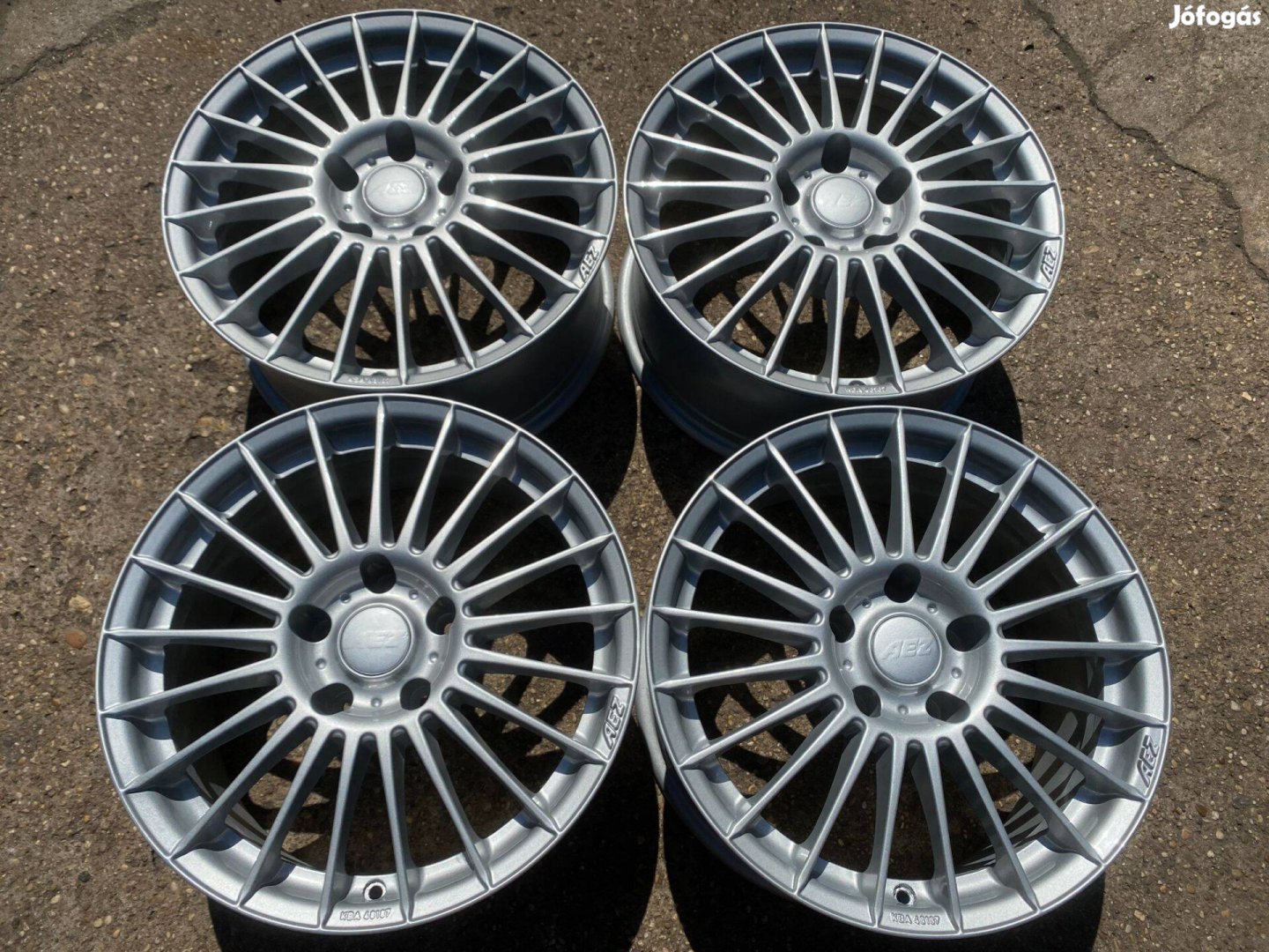 4db Aez 17" VW Transporter alufelni. (3993)