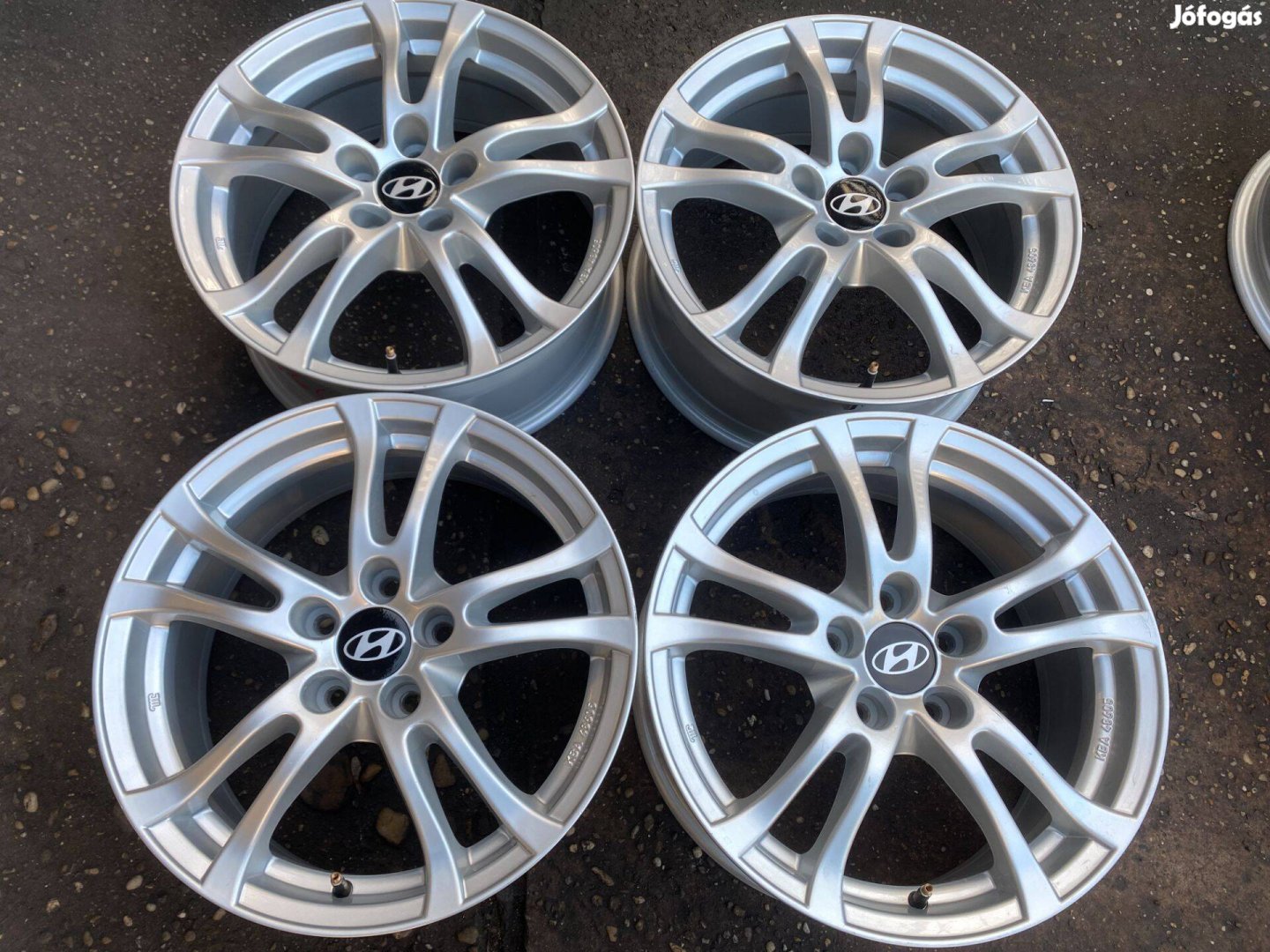 4db Anzio 17" Hyundai alufelni. (3660)