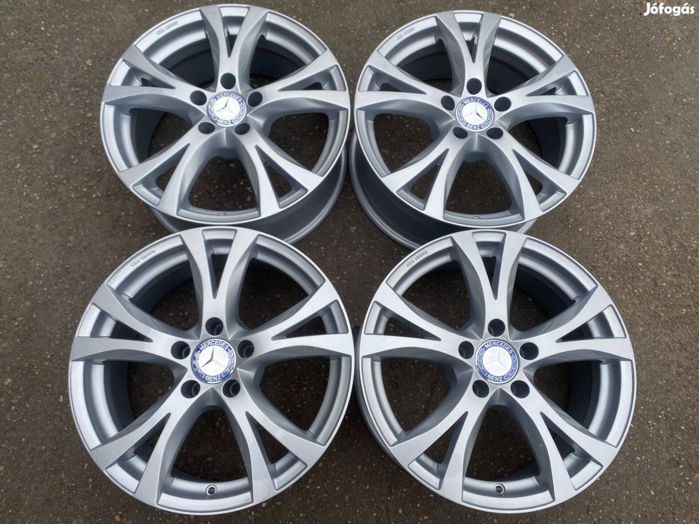 4db Anzio 17" Mercedes-Benz alufelni. (3754)