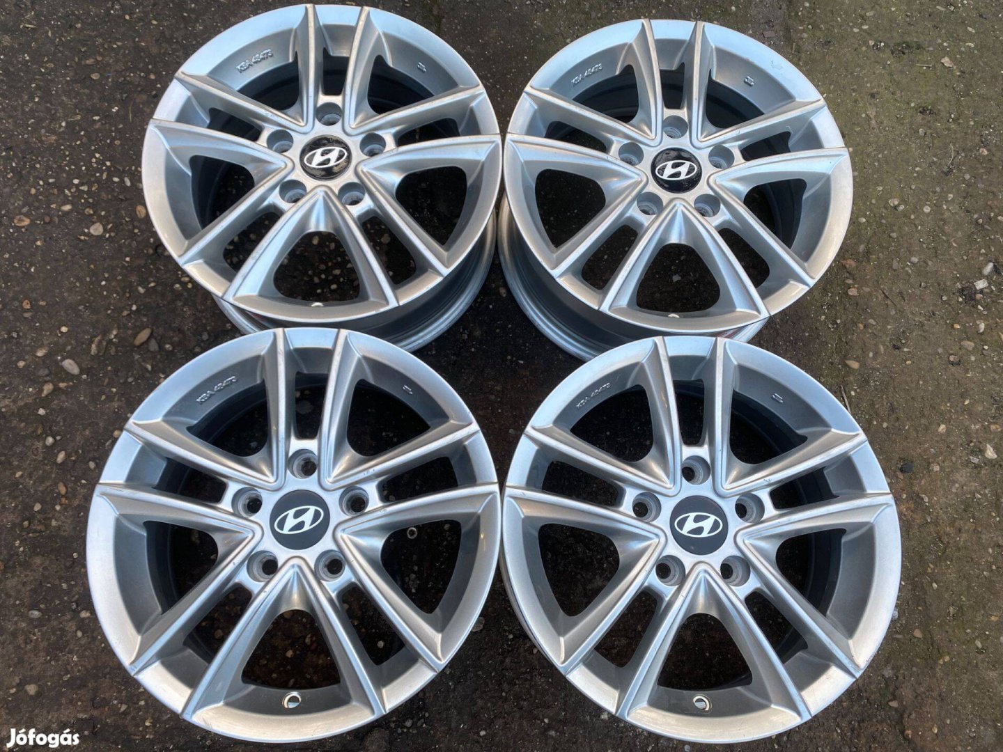 4db Autec 15" Hyundai alufelni. (3658)