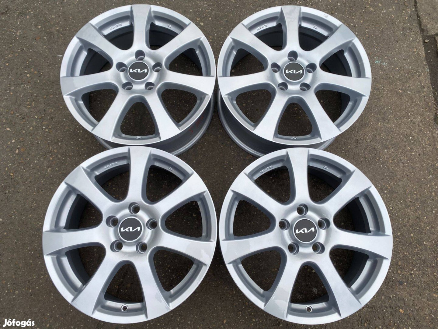 4db Autec 17" Kia alufelni. (3710)