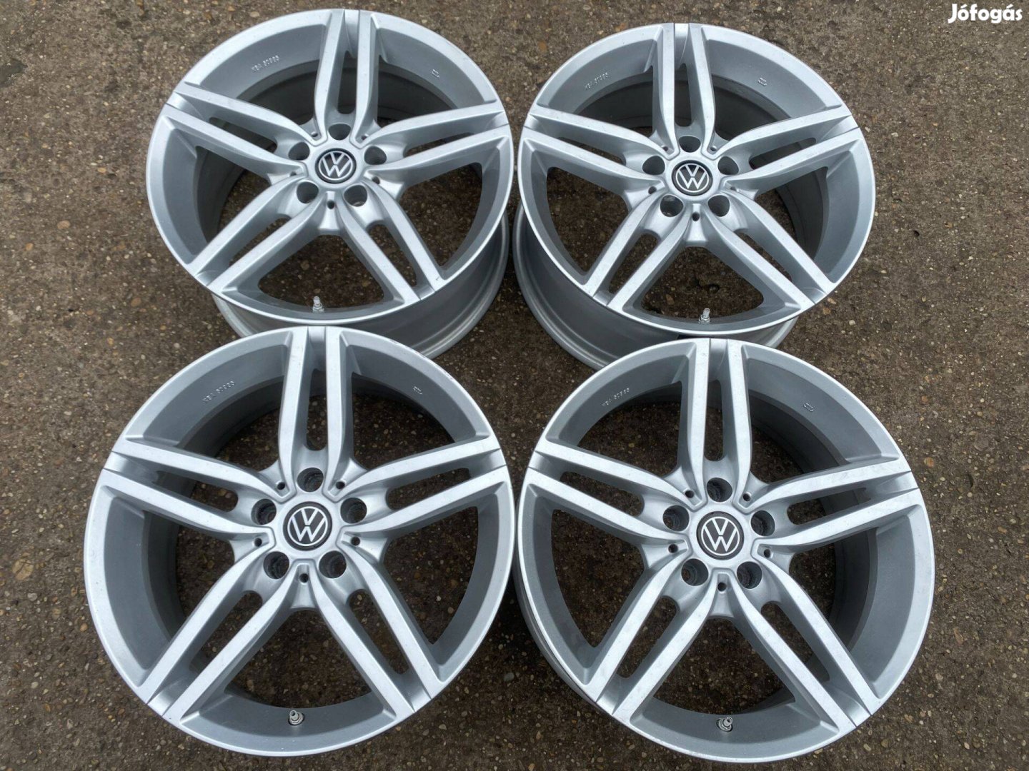 4db Autec 18" VW alufelni. (3893)