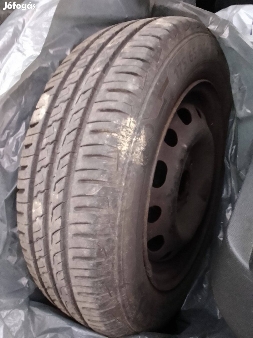 4db Barum radiál nyári autógumi felnivel 175/65 R 14