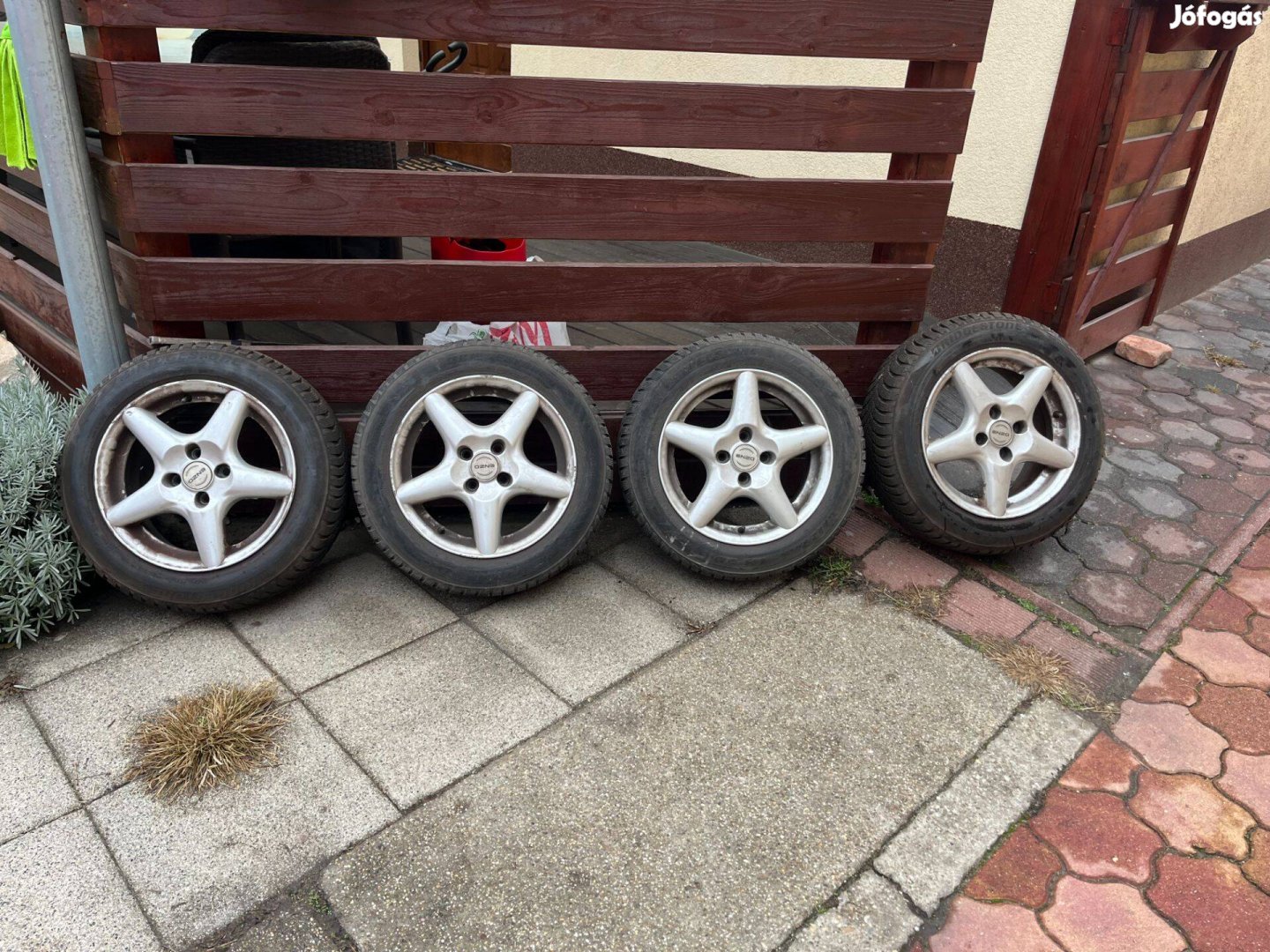 4db Bridgeston téli gumi alu felnin