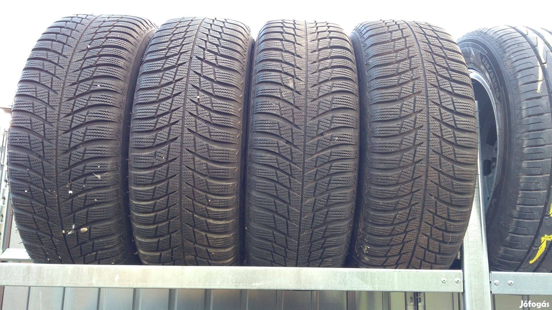 4db Bridgestone Blizak 215/60/R16 téligumi lemezfelni Fiat 500 és 500X