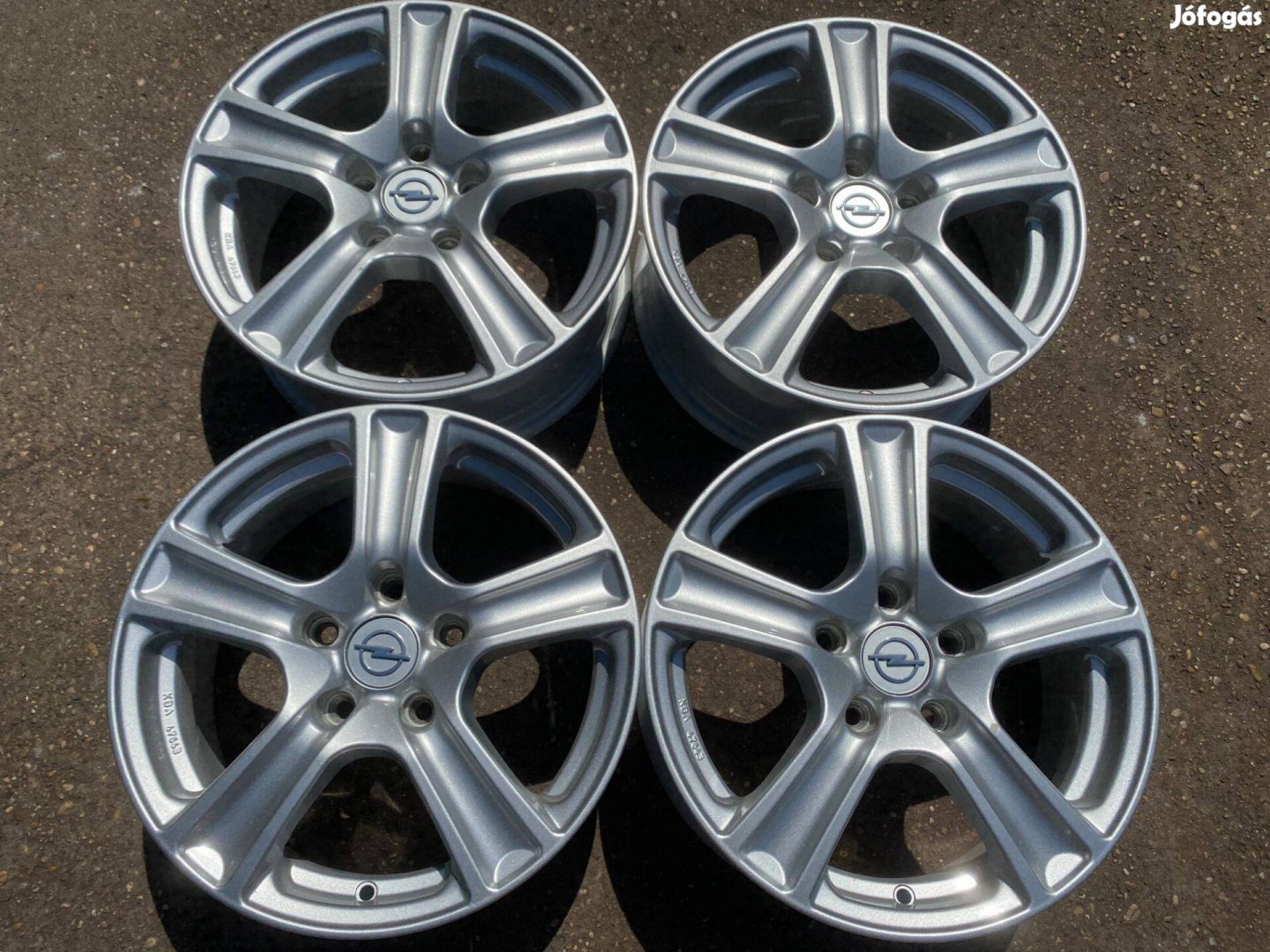 4db Brock 16" Opel alufelni. (3851)