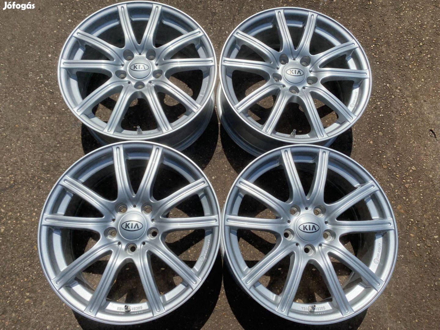 4db C4W 17" Kia alufelni. (3966)