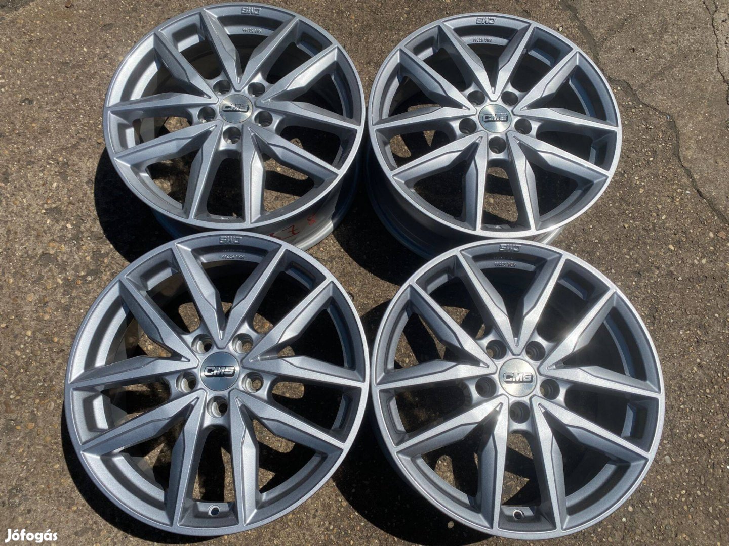 4db CMS 17" Ford - Volvo alufelni. (3978)