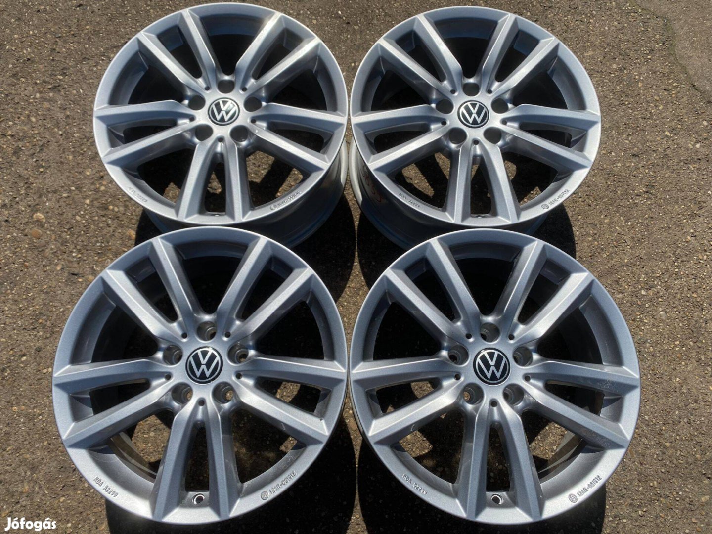 4db CMS 17" VW Scirocco alufelni. (3839)
