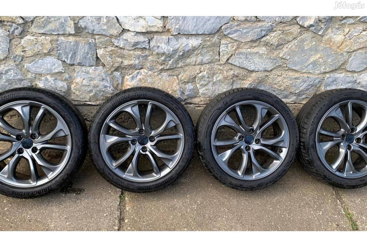 4db Citroen Ds4 18 collos alufelni gumival. Osztókör: 4x108mm