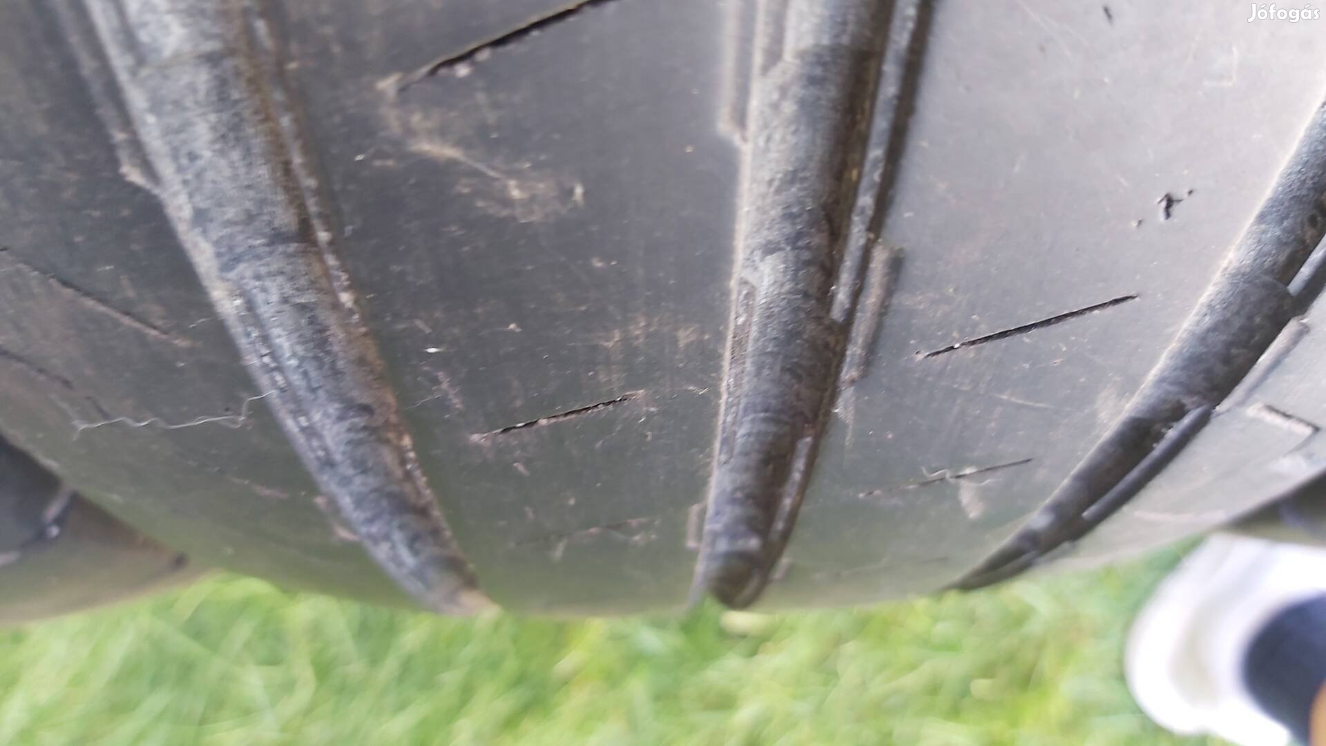 4db Continental 215/75R16C kisteherautó nyári gumi eladó