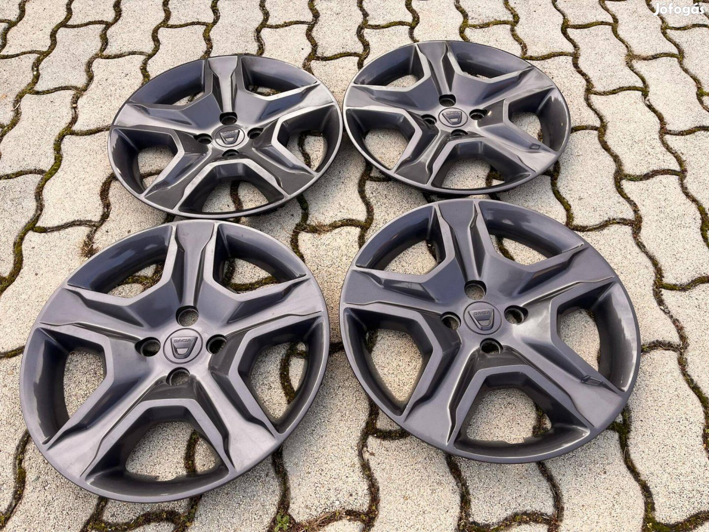 4db Dacia Dokker Lodgy Logan II Sandero Gyári dísztárcsa