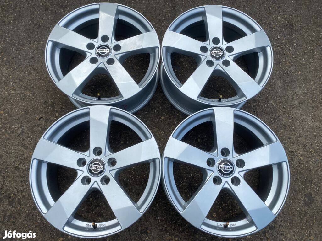 4db Dezent 17 Nissan alufelni. (3882)