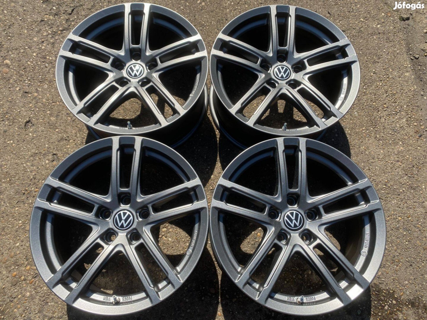 4db Dezent 17 VW Scirocco alufelni. (3838)