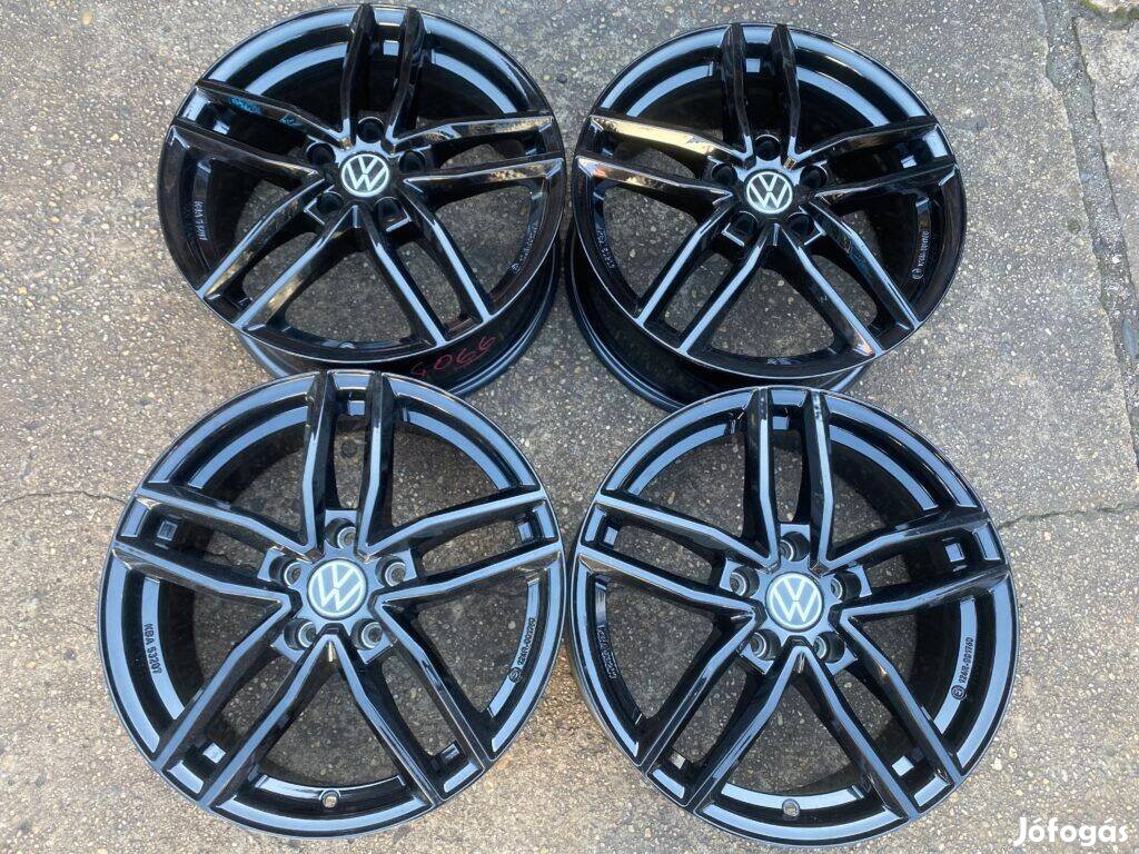4db Dezent 17 VW Skoda alufelni. (4066)