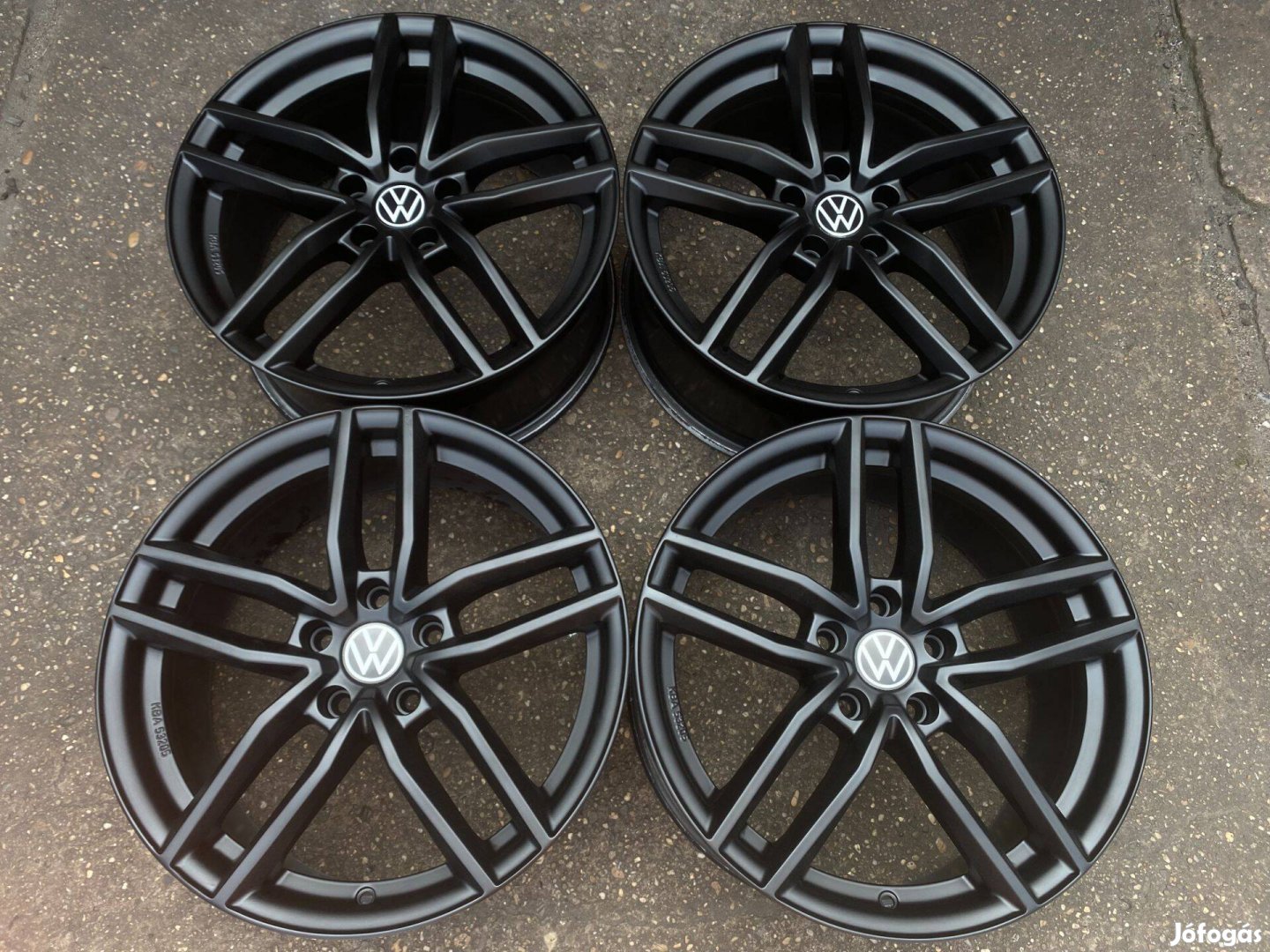 4db Dezent 18" VW alufelni. (3919)
