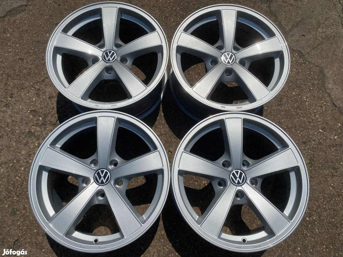 4db Die Wheels 17" VW Transporter T5 alufelni. (3905)