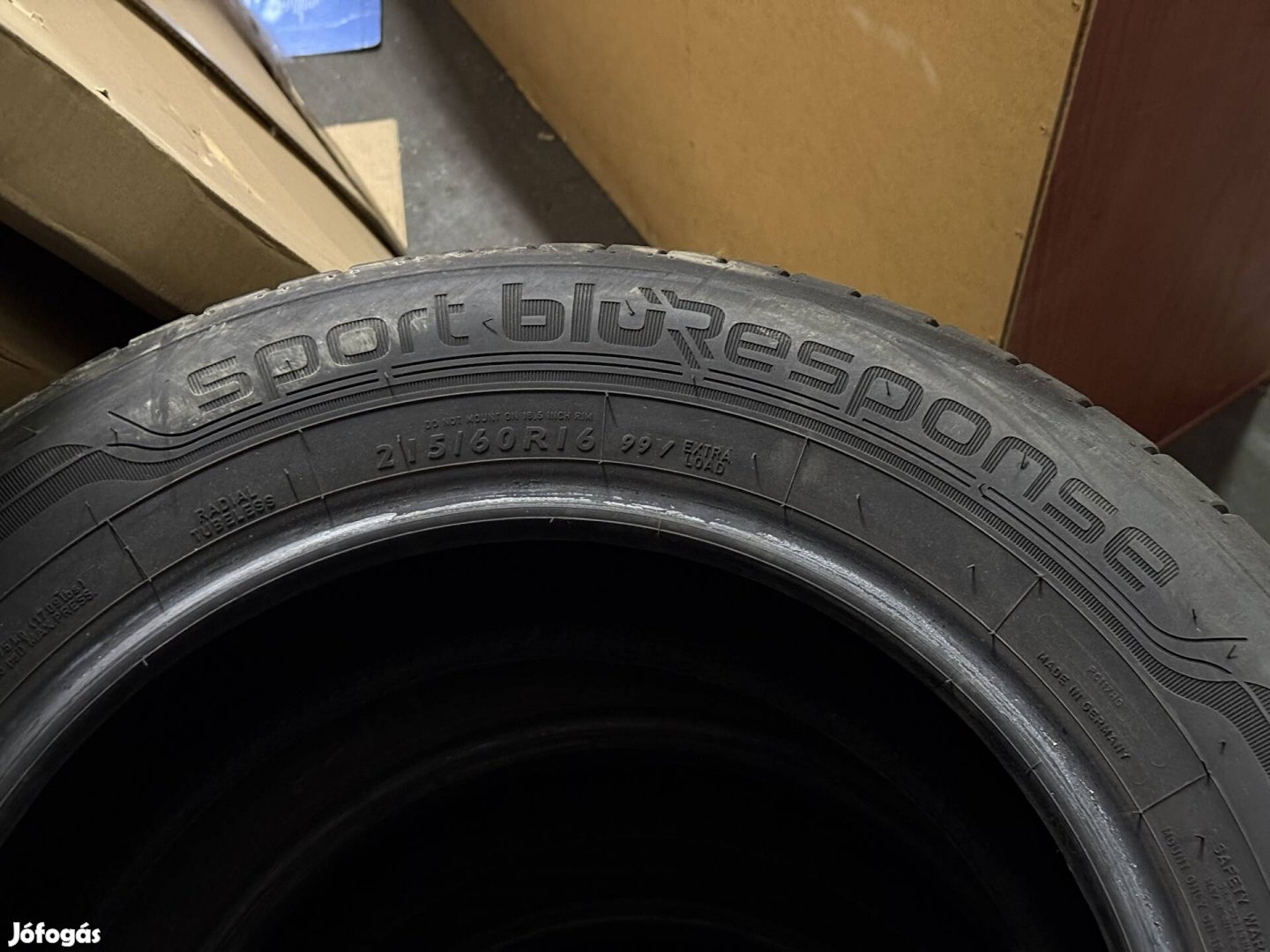 4db Dunlop Sport Bluresponse 215/60 R16