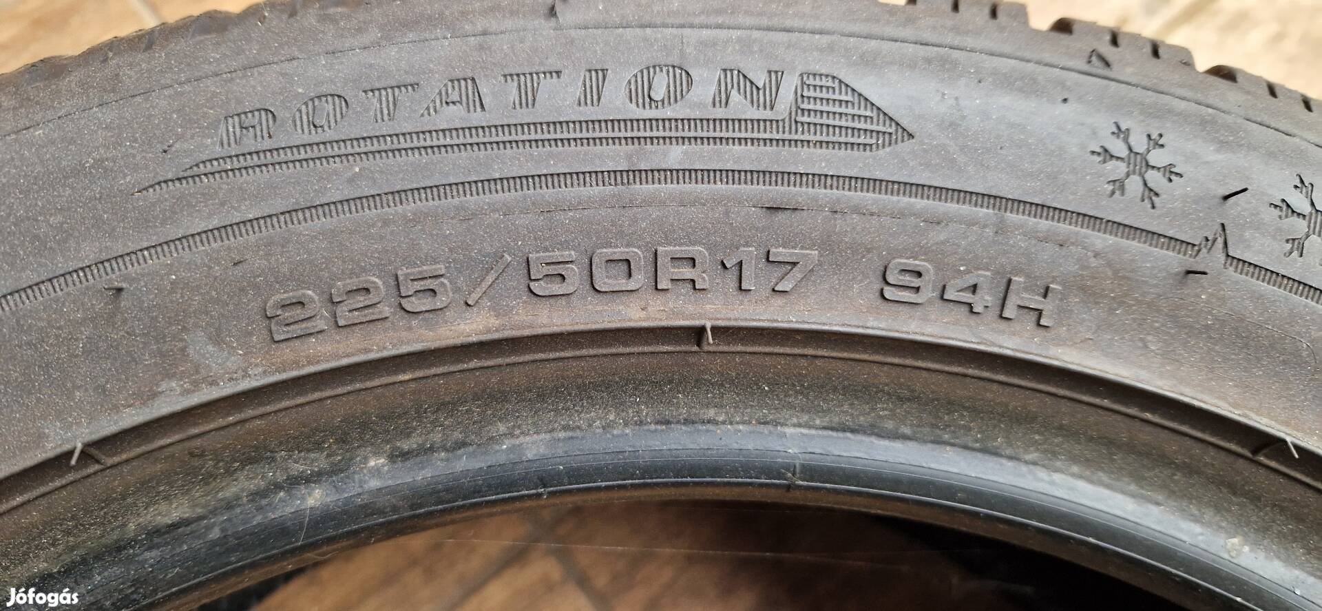 4db Dunlop Winter Sport 5  //   225/50 R17 Gumi