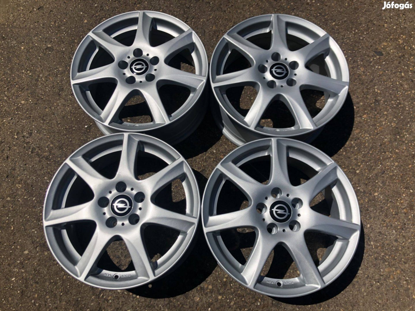 4db Enzo 16" Opel alufelni. (3974)
