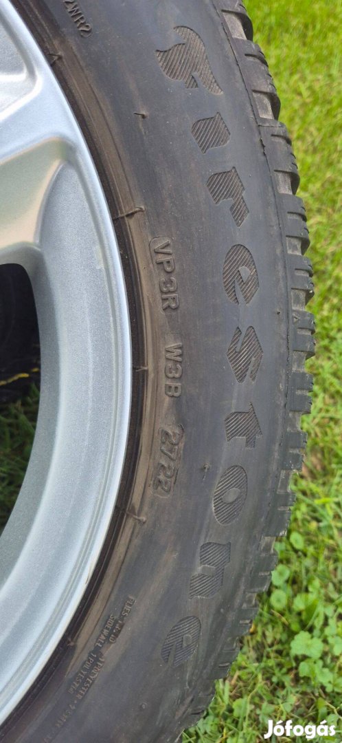 4db Firestone Winterhawk4 téli gumi felnire szerelve