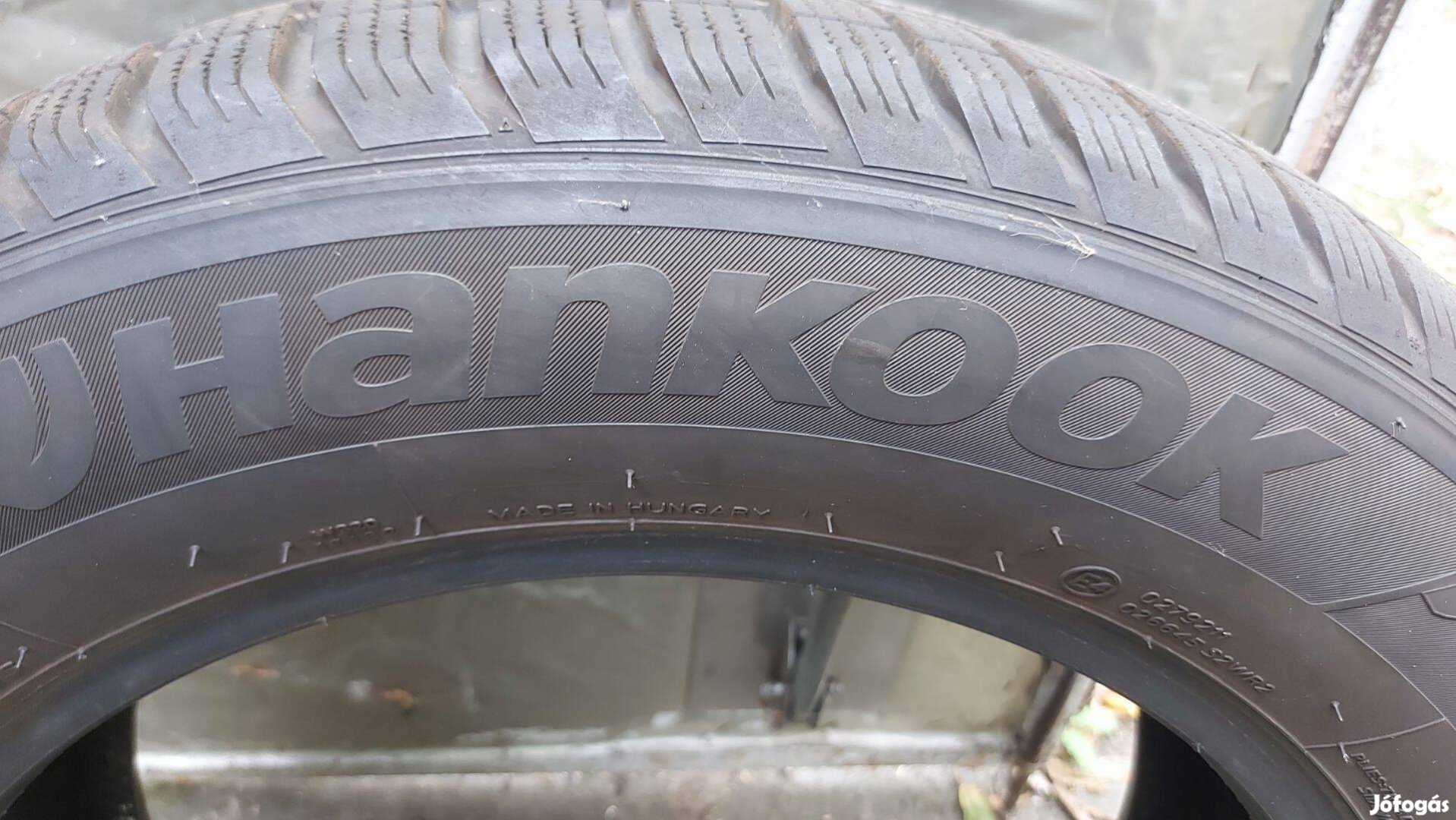 4db Hankook téligumi