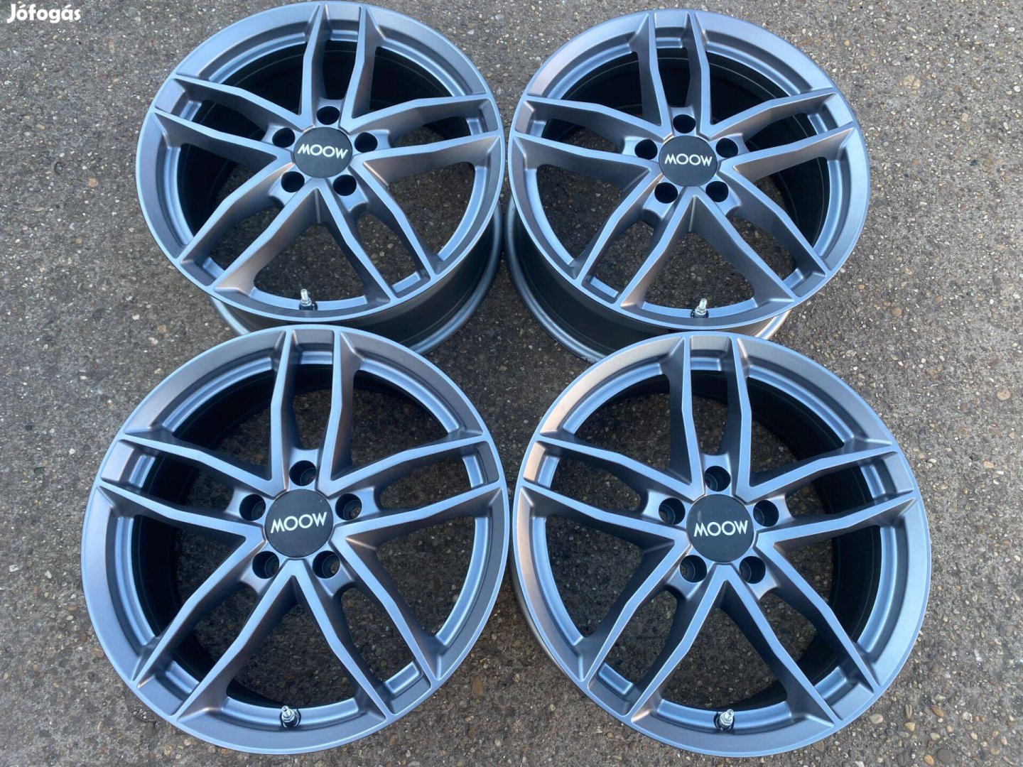 4db MOON 17" Mercedes-Benz - VW - Audi alufelni. (3636)