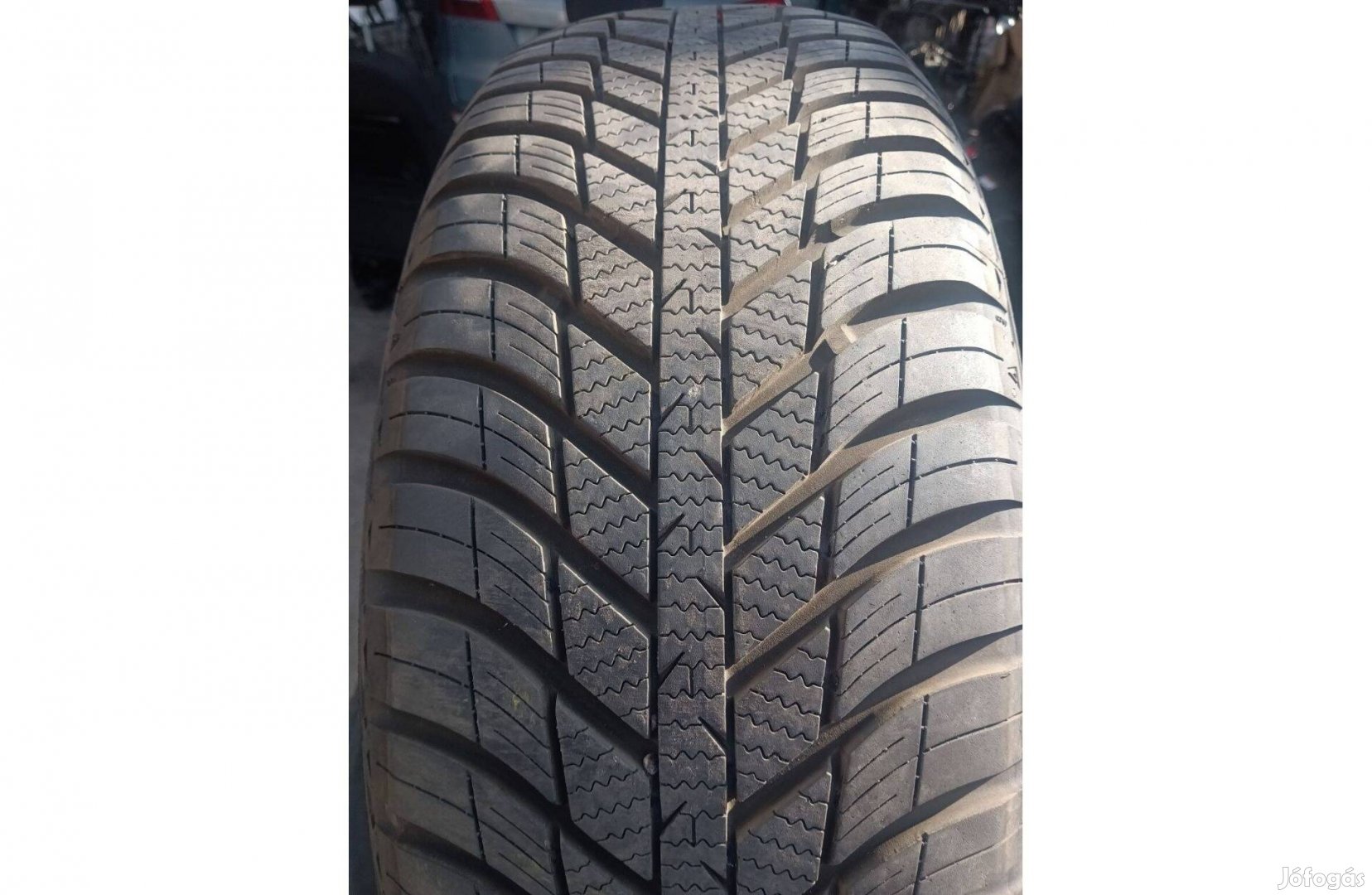 4db Nexen 215/60/16 Négyévszakos gumiabrocs