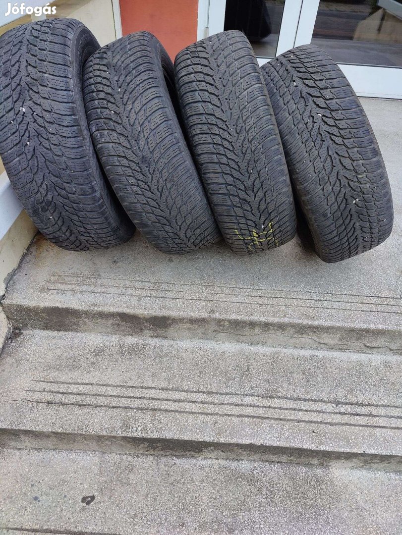 4db Nokian Tyres 205/60/16 téligumi
