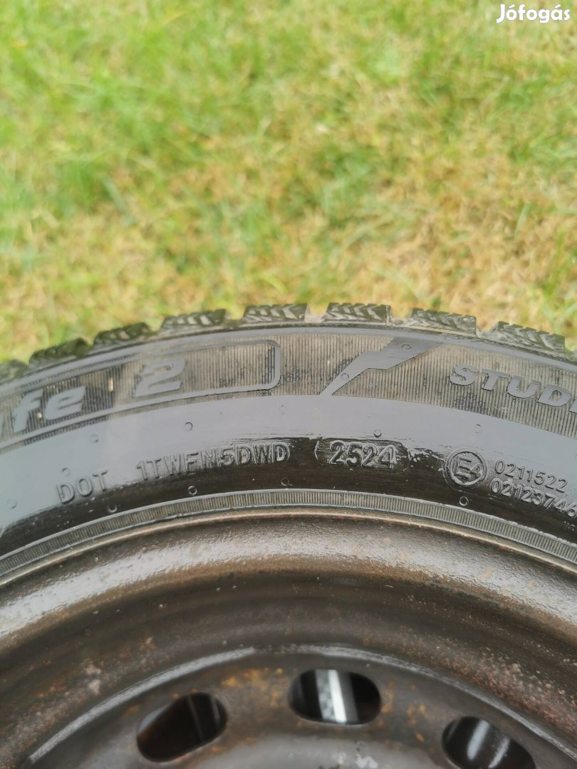4db Nordex vinter safe2 téli gumi Ford acélfelnin 