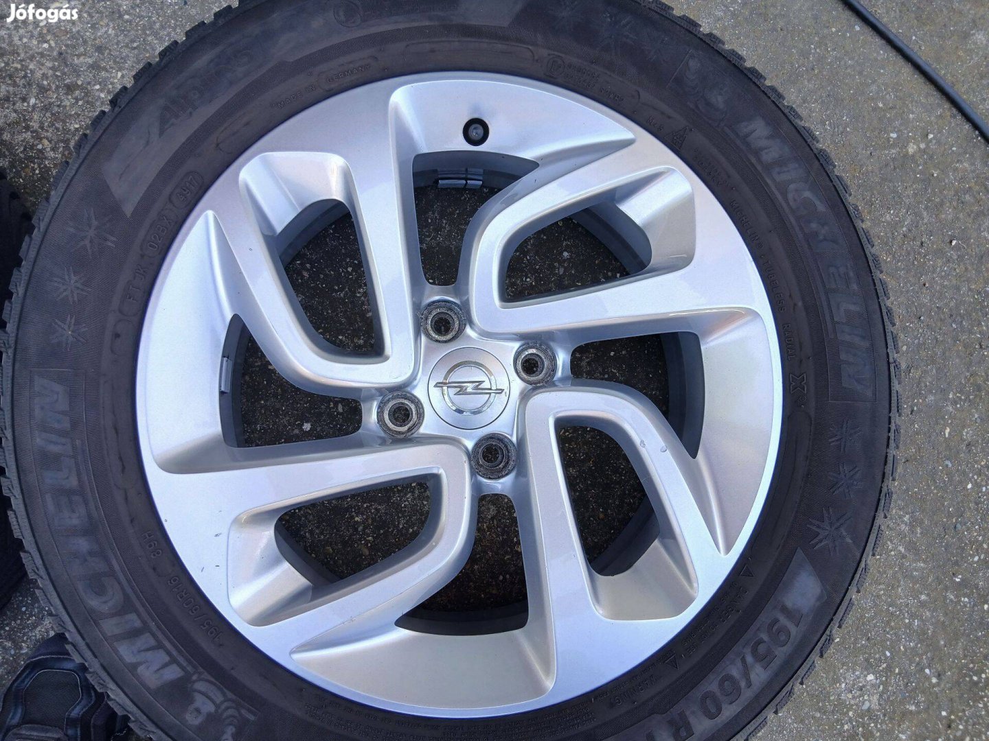 4db Opel Crossland X 16" alufelni felni Michelin téli gumikkal 4x108
