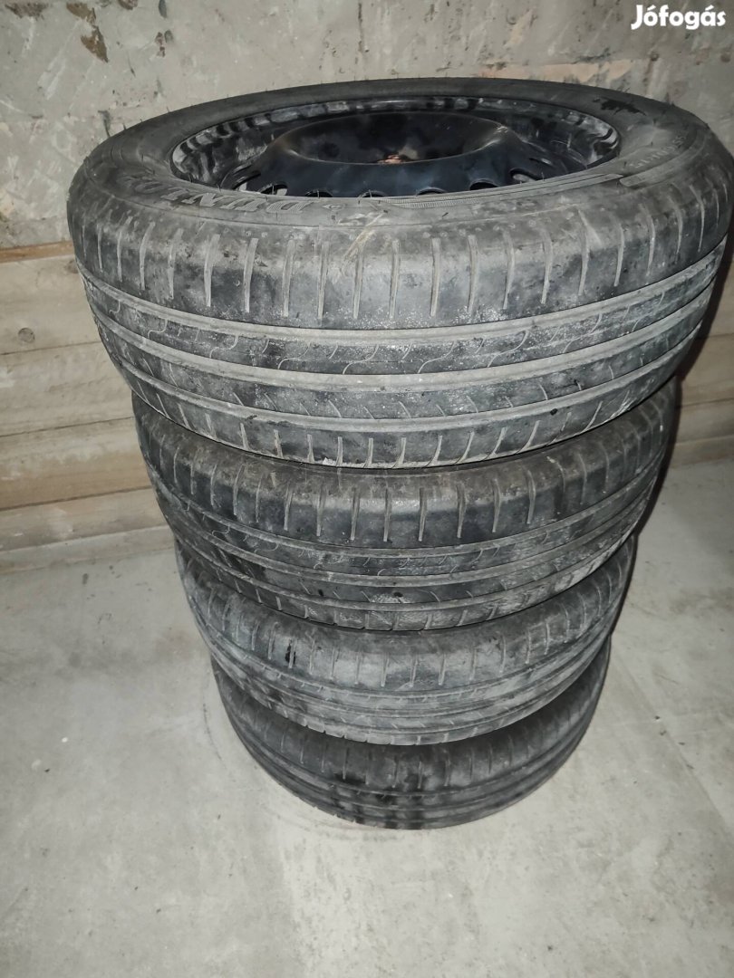 4db Opel lemezfelni szett 4x100 ET49 7J 15" 195/60R15 Dunlop gumival