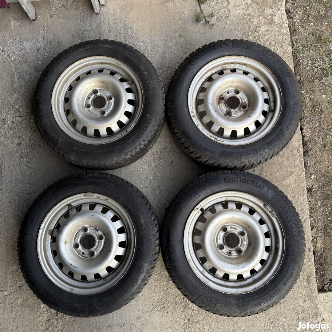 4db Opel téligumi lemezfelnin