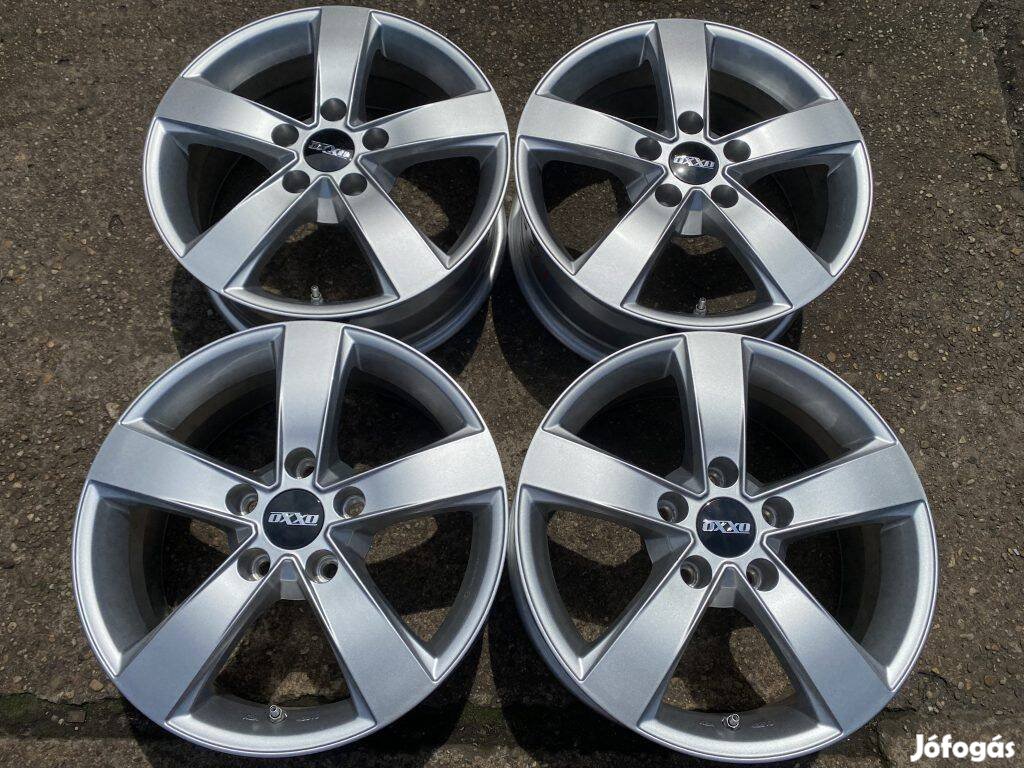 4db Oxxo 16" Toyota Auris alufelni. (*3321*)