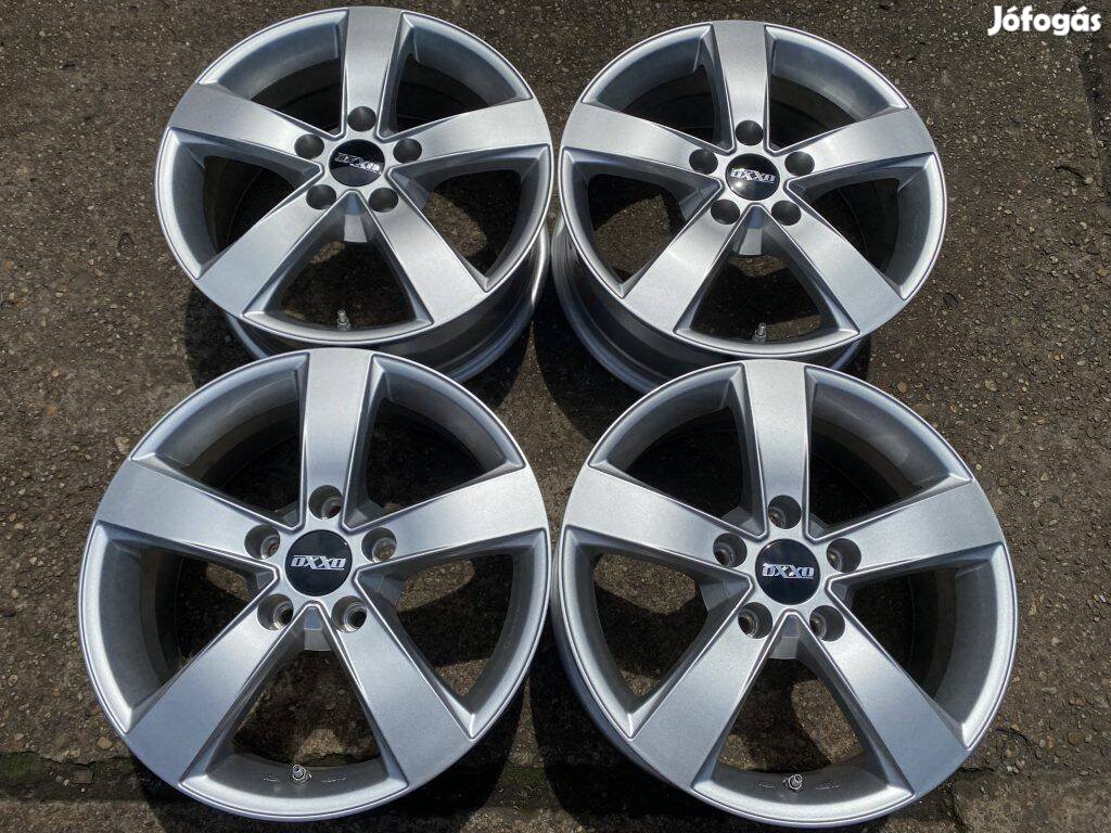 4db Oxxo 16" Toyota Auris alufelni. ("3321")