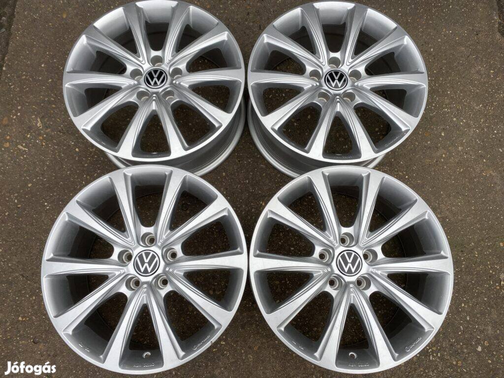 4db Oxxo 17" VW alufelni. (*3796*)