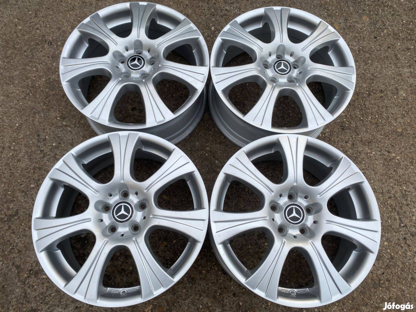 4db RC 18" Mercedes-Benz ML alufelni. (3556)