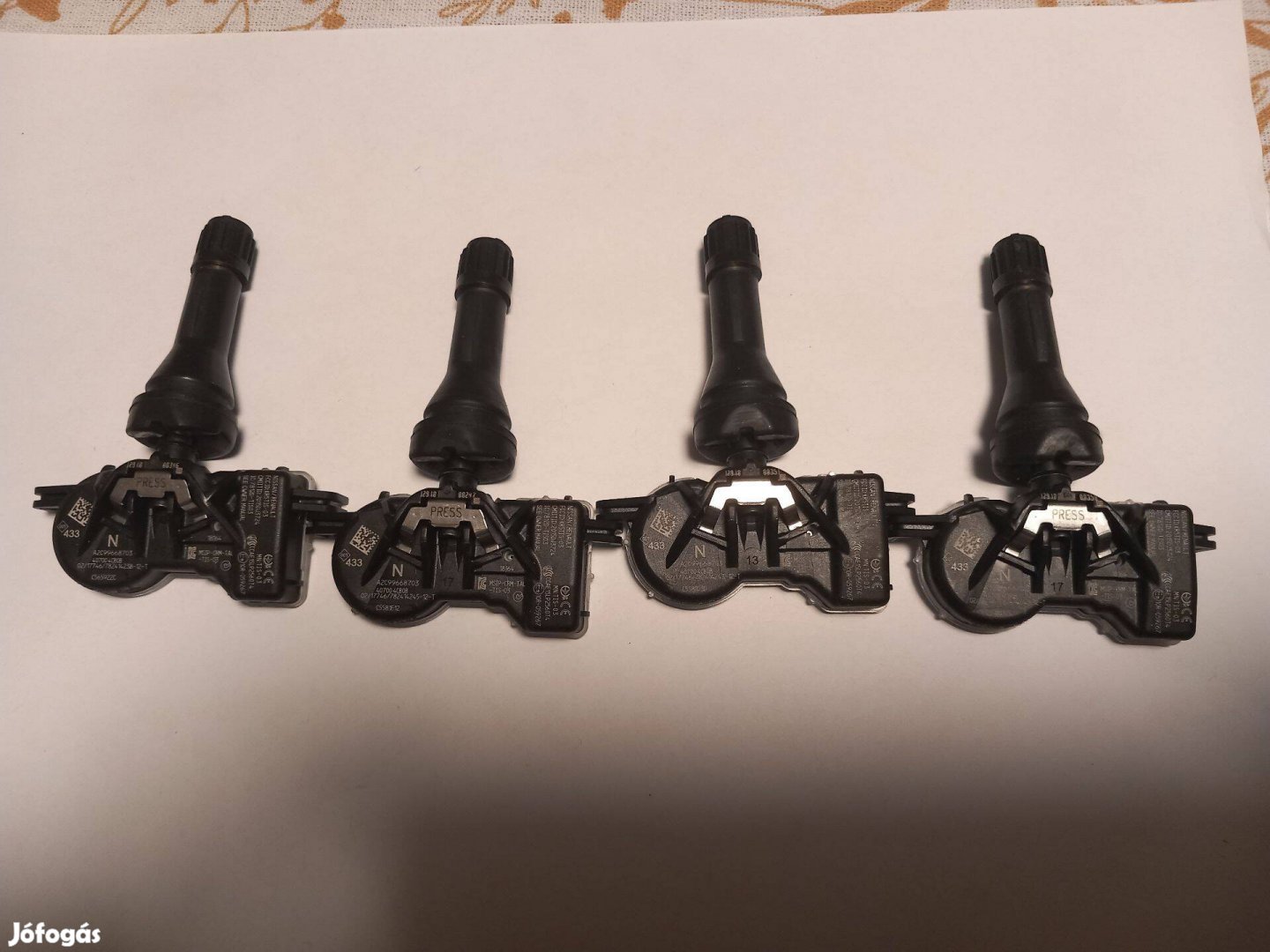 4db Renault Megane IV Scenic Kadjar Talisman tpms szenzor 407004CB0B