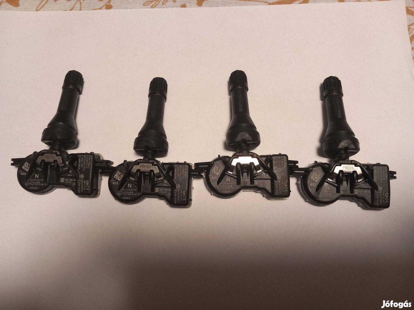 4db Renault Megane IV Scenic Kadjar Talisman tpms szenzor 407004CB0B