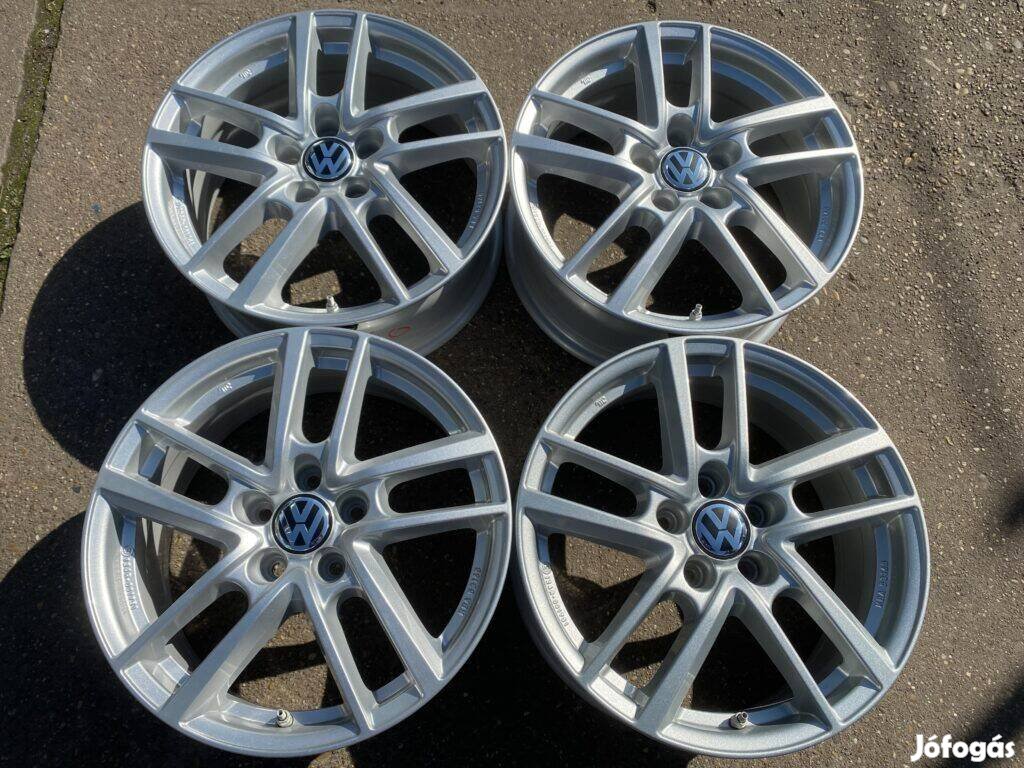 4db Rial 17 VW Passat alufelni. (3760)