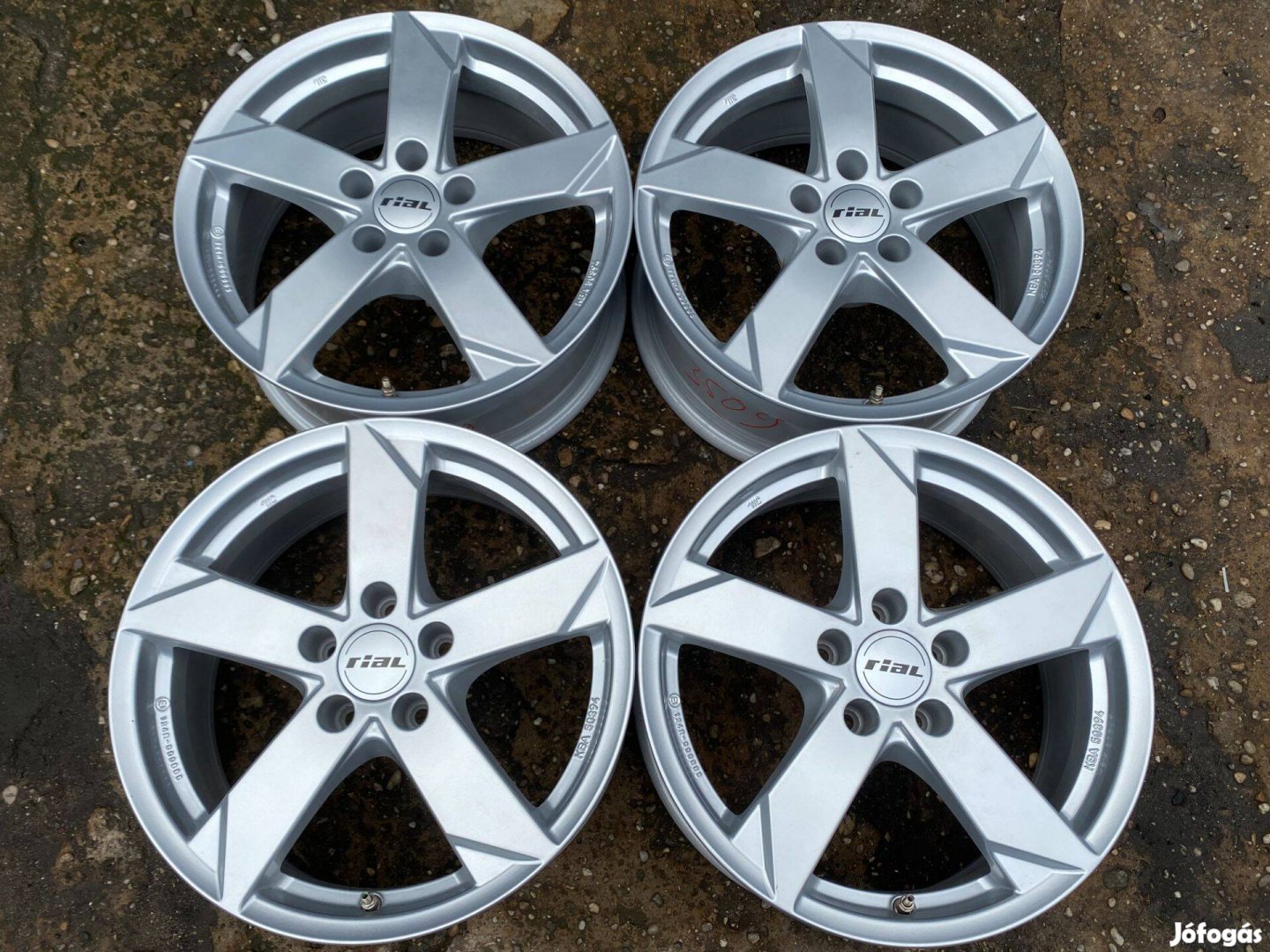 4db Rial 17" Mercedes-Benz - Audi alufelni. (3509)