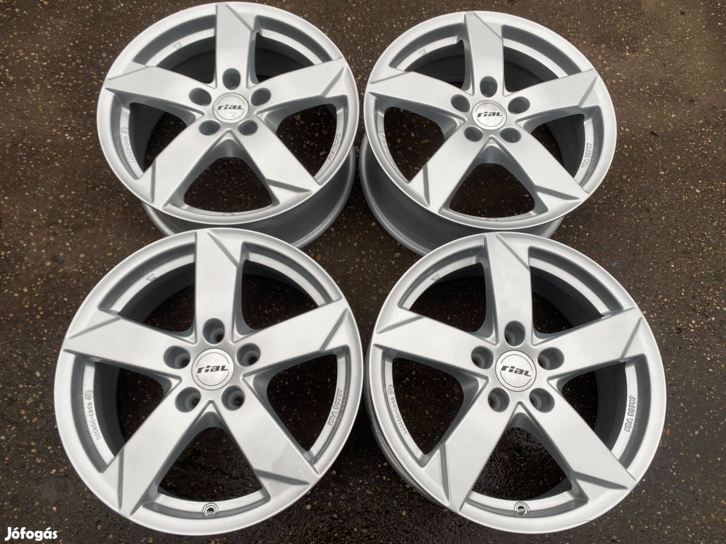 4db Rial 17" Nissan - Renault alufelni. (3604)