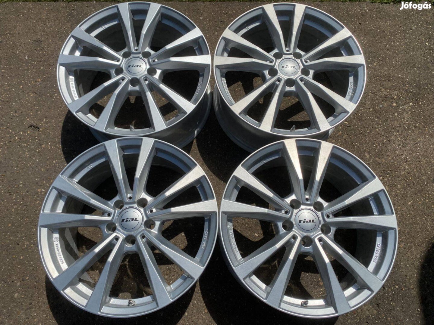 4db Rial 18" Mercedes-Benz - VW - Audi - Skoda alufelni. (3854)