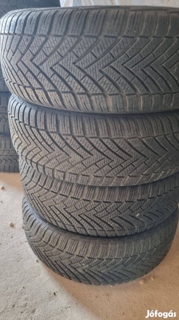 4db Téligumi 205/55 R16 Vredestein Wintrac